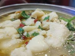 -周鱼小馆石锅酸菜鱼(活力汇店)