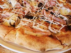 -城市大道红炉披萨烘焙坊