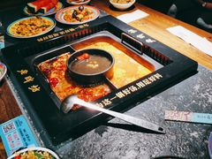 -老牌坊云南鱼豆花火锅(哈西万达店)