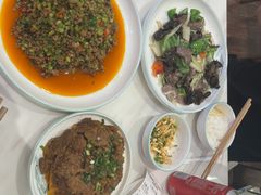 -犇逸·乐山跷脚牛肉·四川现炒(览海店)