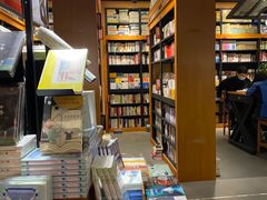 -西西弗书店&矢量咖啡(凯德晶萃广场店)