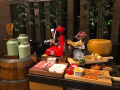 -松山湖凯悦酒店·Café自助餐厅·周末火舞秀表演