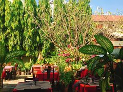 -Dash Teak House