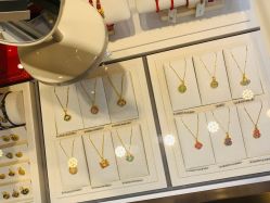 -潮宏基珠宝(天虹石路店)