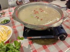-洪霞餐馆·川菜·鲜货现炒(两江春城店)