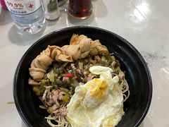 潮州酸菜炒肉丝拌面-老地方面馆(思南路店)