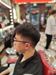 -东方先生国潮男士理发馆