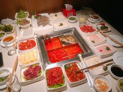 -海底捞火锅鲜切牛肉主题店(长寿路店)