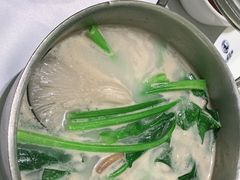 -红鼎豆捞·非遗鲍皇汤火锅(宝丰路店)