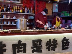 -有红鸡毛店·砂锅菜(抚琴夜市店)