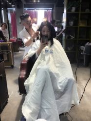 -In Style Hair Salon