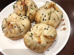 鲜肉生煎-老半斋(福州路店)