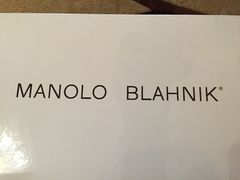 -Manolo Blahnik(置地广场店)