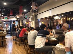大堂-双燕楼·手工馄饨·汤面小吃(世纪汇店)