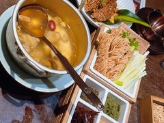 -魁盛居百年鲁菜馆(县西巷店)