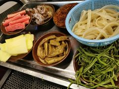 -周幺妹重庆老火锅(银泰城总店)