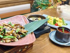 -云海肴·汽锅鸡·云南菜(天山百盛优客店)