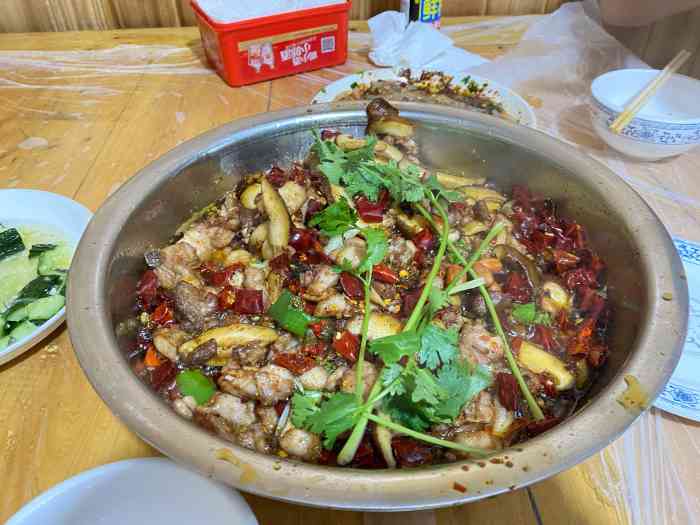 食神又名厕所兔-"这家店我是慕名而去,但是现场的血腥程度刷.