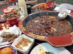 -烧哥美蛙肥肠鱼火锅·十五年社区店