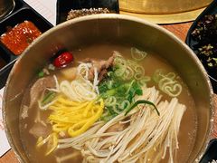 爆灯排骨汤-虎哥六韩式烤肉料理 TIGERGRILL(隆生金山湖中心购物广场店)