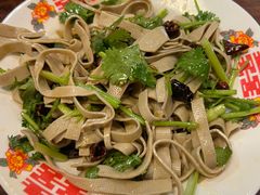 豆腐丝-超越炭火牛蛙火锅鸡(河东店)