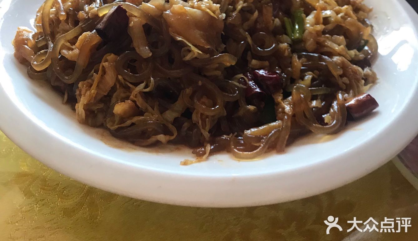 有日子没吃东北菜了，和几个朋友来这里热闹热闹