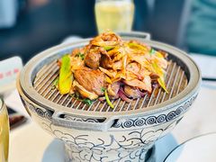 经典葱爆小羔羊肉-悦融·京鲁菜·露台花园(安定门店)
