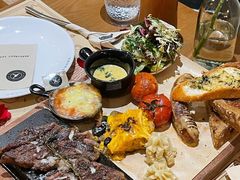 -Mark&Mars Restaurant