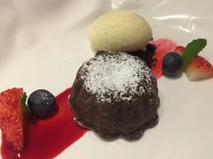 朱古力熔岩蛋糕配冰淇淋-蝶舍·MAISON PAPILLON