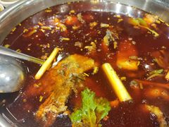 -肖肖酸萝卜鱼火锅(总店)