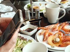 -大中华希尔顿酒店-念自助餐·嗨啤·小龙虾