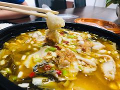 -山城外·非遗酸菜鱼(蜀都万达店)