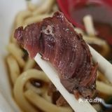 面很劲道，汤头馥郁，筋膜炖到半透明