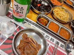 -青瓦炭韩潮烤肉(花园道店)