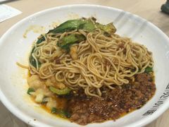 豌豆杂酱面-遇见小面(凯德广场店)