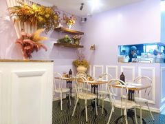 -FLOVIE FLORIST CAFE