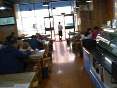 大堂-陇上全荟兰州传统牛肉面(延吉路店)