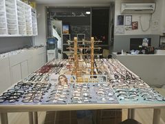 -天空之镜眼镜店蔡司依视路授权店(天通苑店)