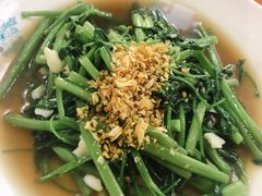 -班赞海鲜市场胖阿姨加工点