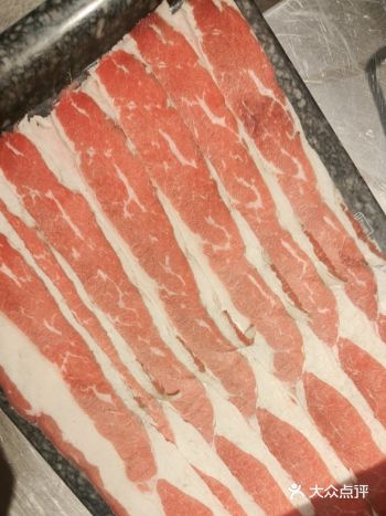 时间故事烤肉店烤肉美妙绝伦，肉质鲜嫩多汁，每一口都让
