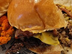 -TRIPS BURGER(大钟寺店)