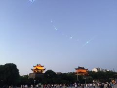 -巴陵广场