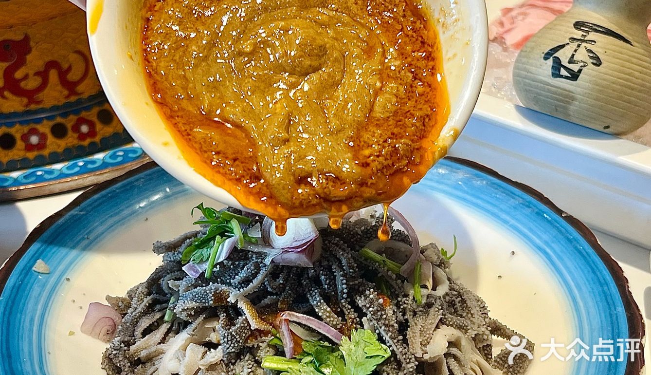 铜火锅涮羊肉，我就爱去这家，店多肉好吃