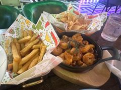 -Famous肥猫墨西哥音乐餐吧(五棵松华熙LIVE店)