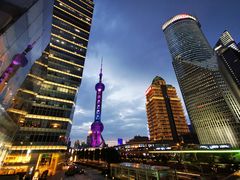 -陆家嘴空中步行连廊