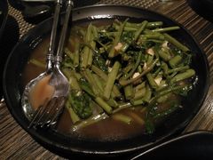 炒空心菜-Ruen Urai