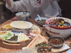 -怪噜范·老贵阳街头名小吃(鸿通城店)