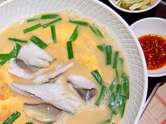 -荣家黄鱼面(南京西路店)