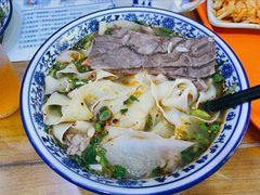 -伊穆祥牛肉面总店·清真