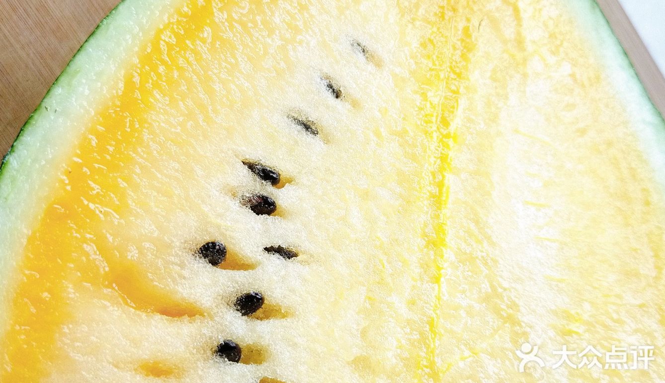 尝试买了一次黄瓤麒麟西瓜,只是抱着试试看的态度